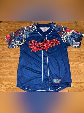 Los Angeles Dodgers Jersey  Mens Medium Blue 2024 SGA Japanese Heritage Night.
